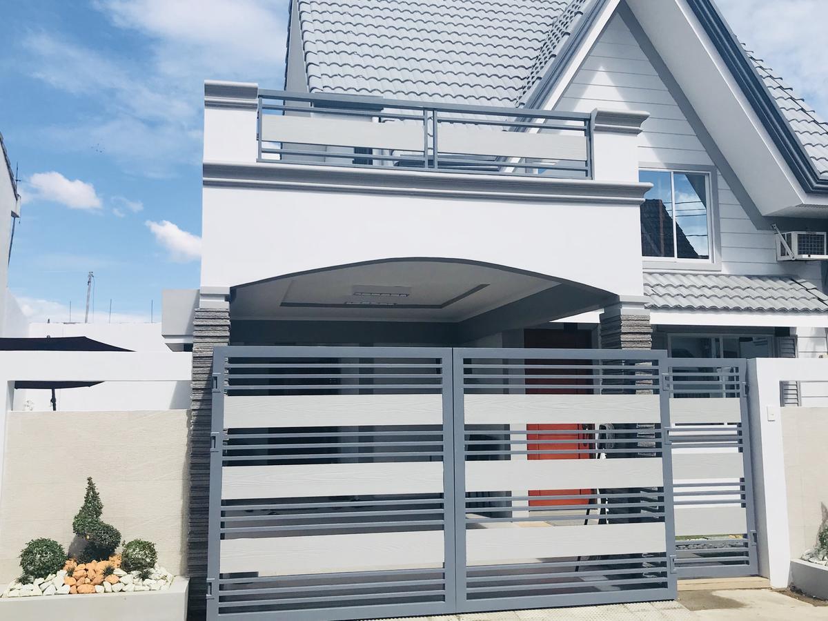 Hillary Timog Park Homes Angeles Exterior photo